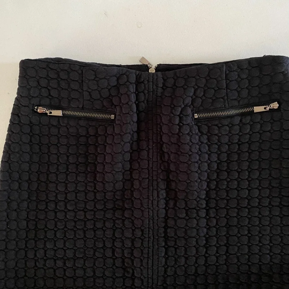 Laundry by Shelli‎ Segal Quilted Mini Skirt Black size 6 Zip Pocket